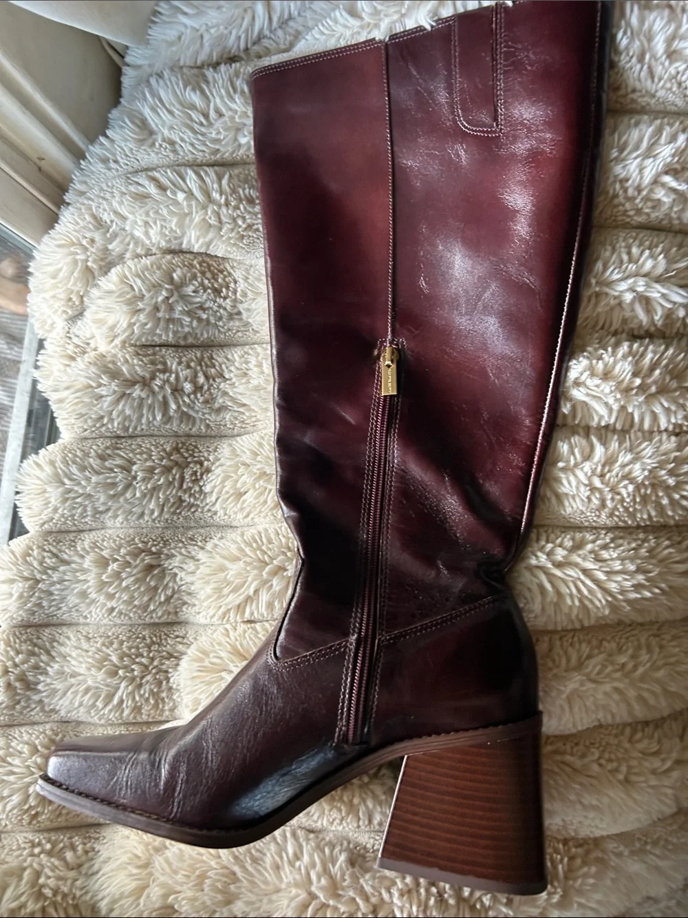 Vince Camuto classic over